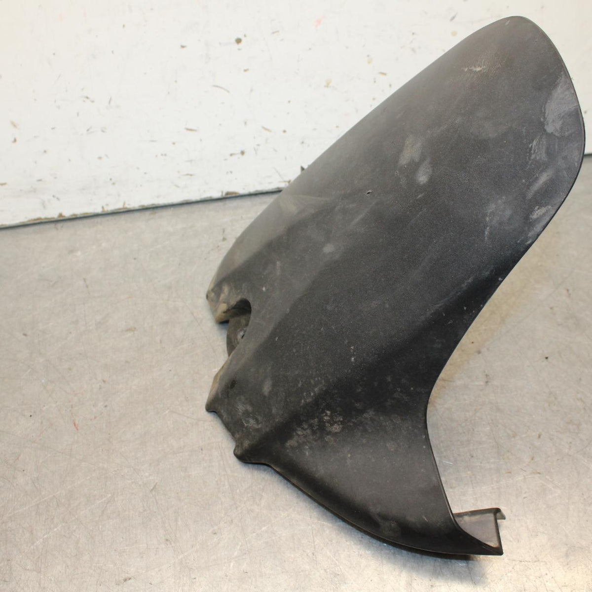 06-07 SUZUKI GSXR750 REAR BACK WHEEL TIRE HUGGER FENDER 63112-01H00 BB645