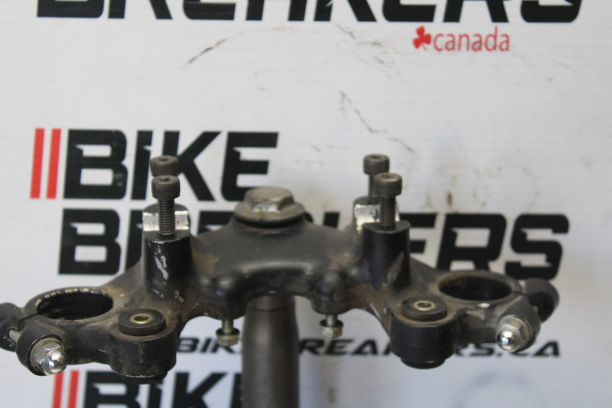81 YAMAHA MAXIM 550 XJ550 FORKS CLAMP UPPER LOWER TRIPLE TREE STEM BB866