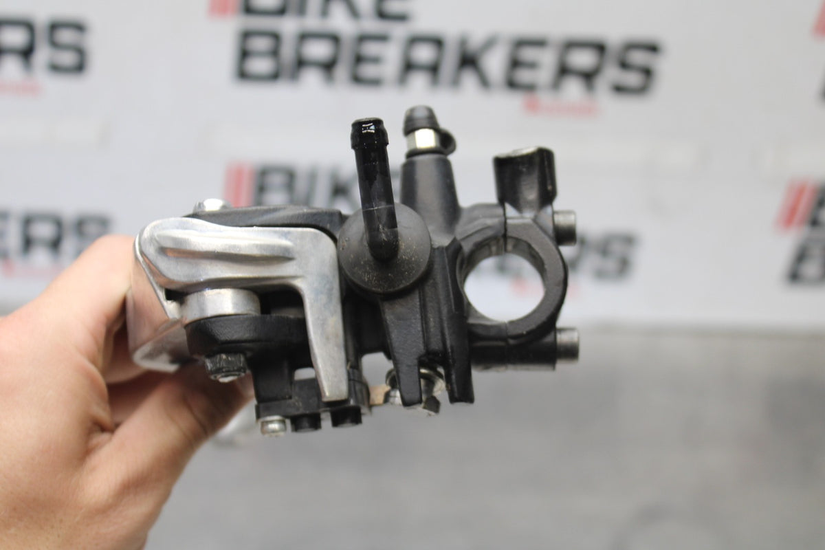 12 TRIUMPH STREET TRIPLE R FRONT BRAKE MASTER CYLINDER w/ LEVER BB914
