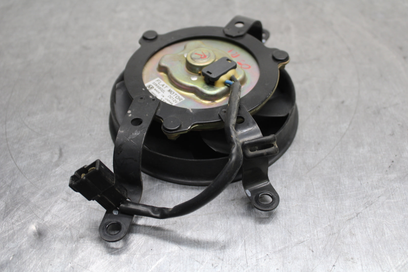 04-05 YAMAHA YZF R1 RIGHT ENGINE RADIATOR COOLING FAN MOTOR BB131