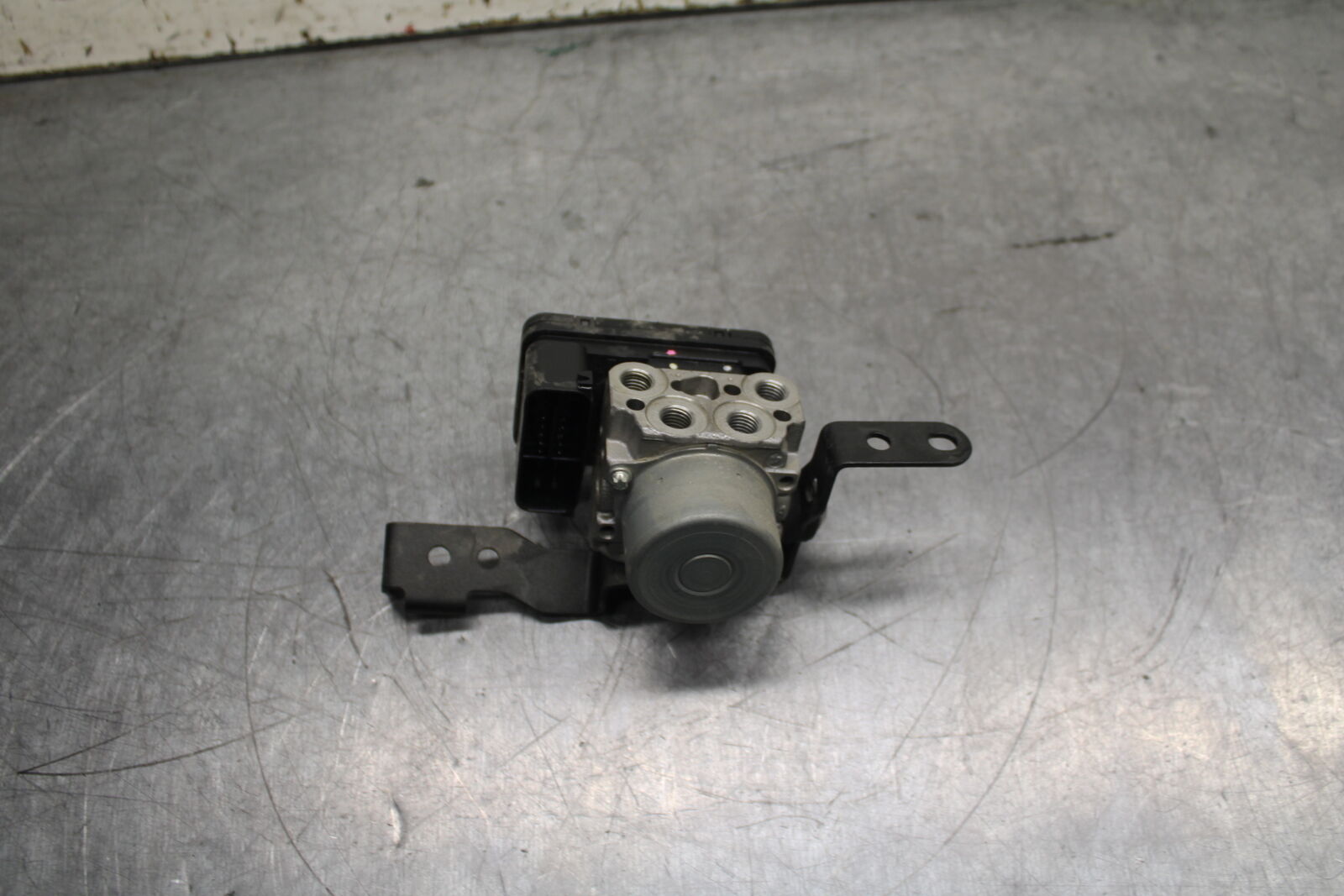 18-23 KAWASAKI NINJA 400 EX400 ABS ABS PUMP UNIT MODULE BB747