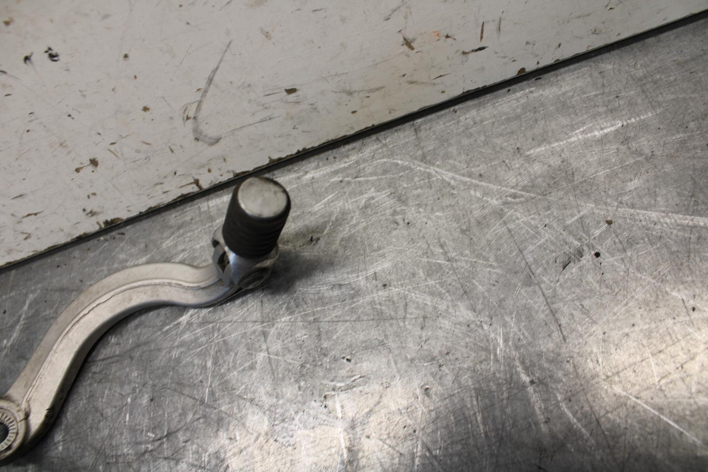 16-18 KTM 690 DUKE SHIFTER LINKAGE SHIFT LINK PEDAL BB631