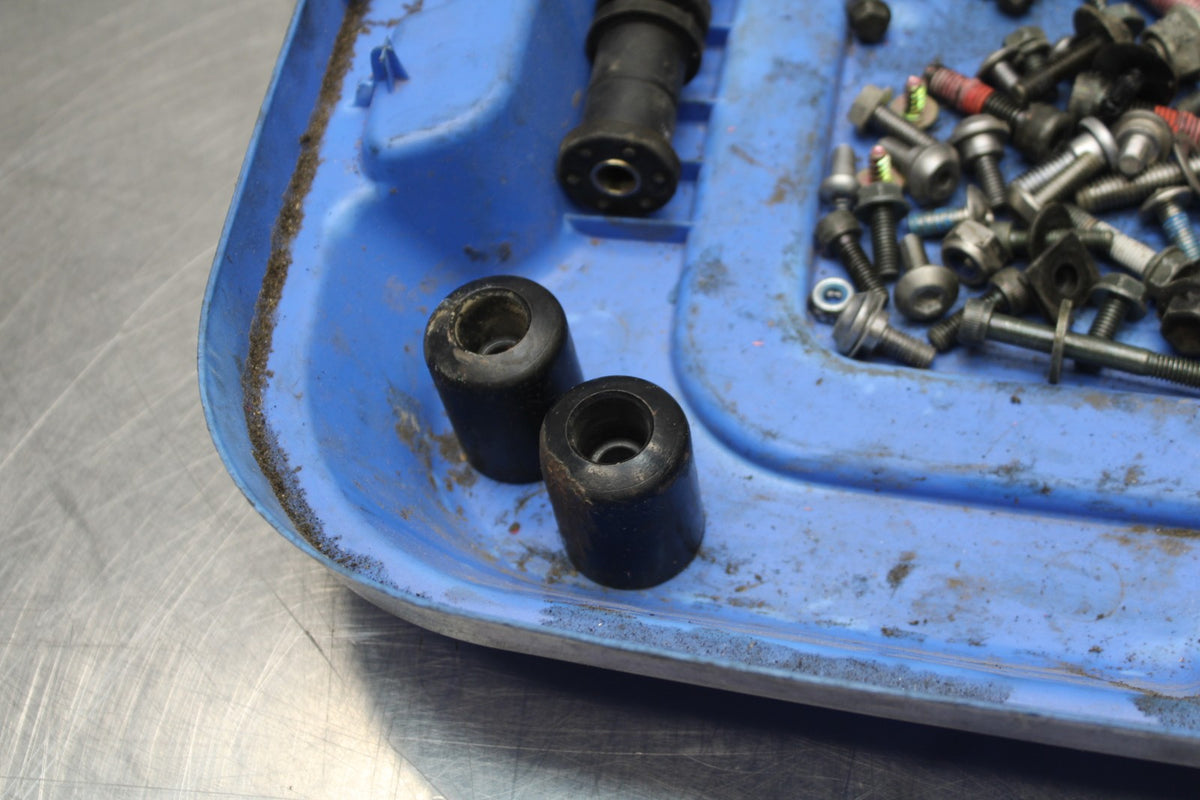 05-06 KAWASAKI NINJA ZX6R LEFTOVER MOUNTING BOLTS HARDWARE SCREWS BB877