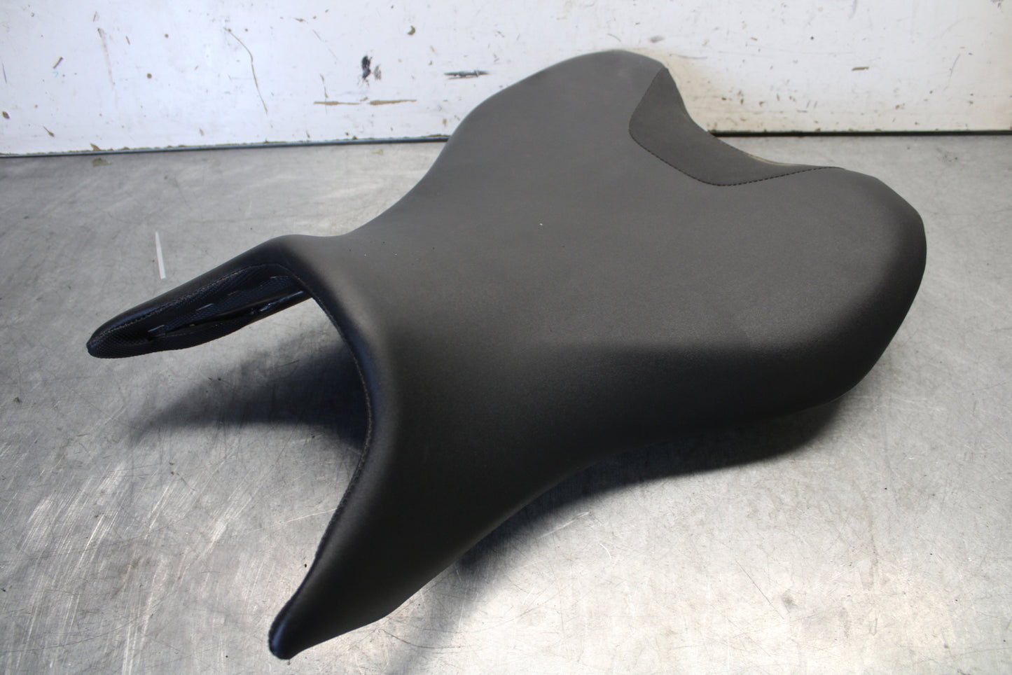 21-24 YAMAHA MT-07 FRONT DRIVERS SEAT PAD SADDLE PILLION BB662