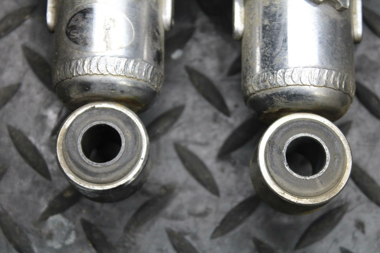 78 SUZUKI GS550E REAR BACK SHOCK ABSORBER SUSPENSION PAIR BB212