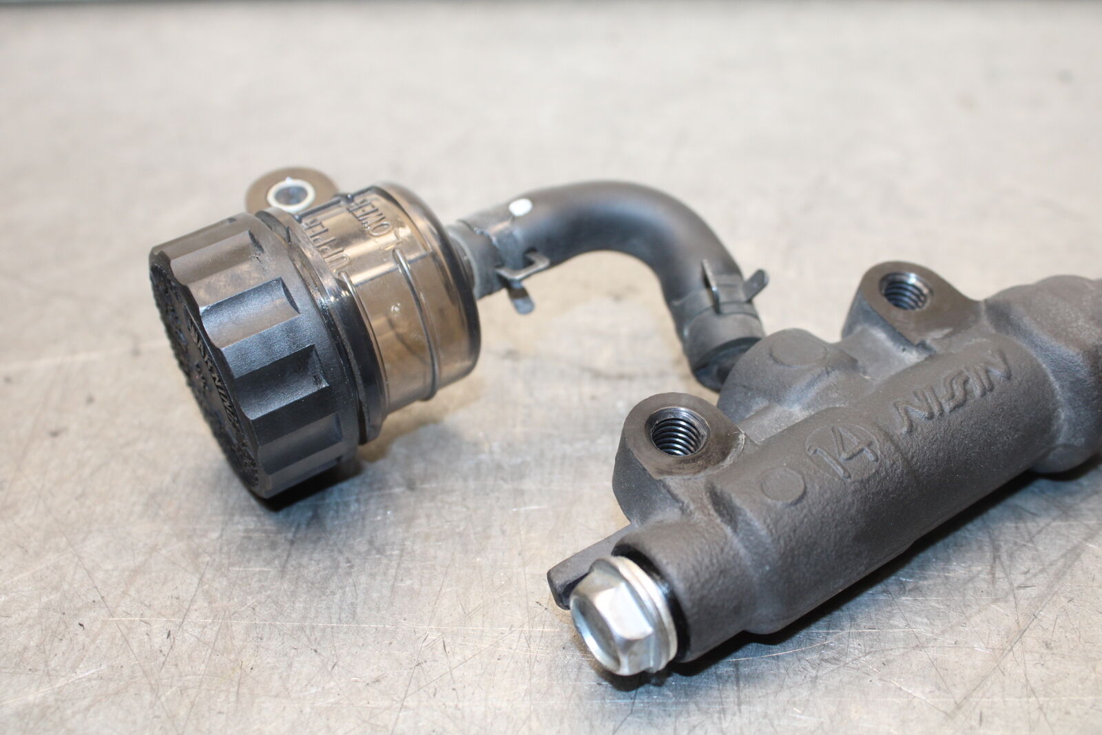 16 KAWASAKI NINJA ZX10R REAR BRAKE MASTER CYLINDER W RESERVOIR 43015-0640 BB650