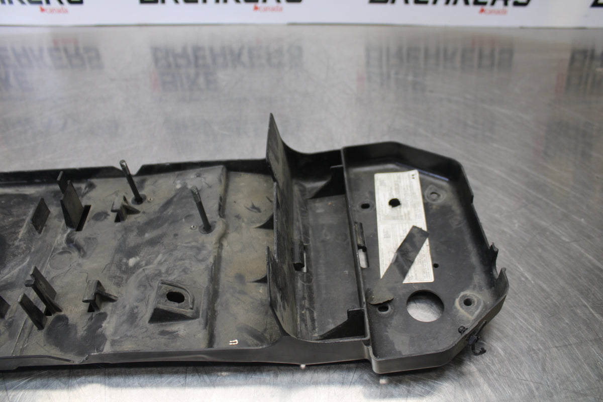 04-05 KAWASAKI NINJA ZX10R REAR BACK TAIL UNDERTAIL BATTERY TRAY PLASTIC BB163