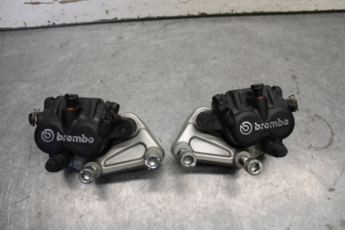 06-07 DUCATI MONSTER 695 RIGHT LEFT FRONT BRAKE CALIPER SET PAIR CALIPERS BB674