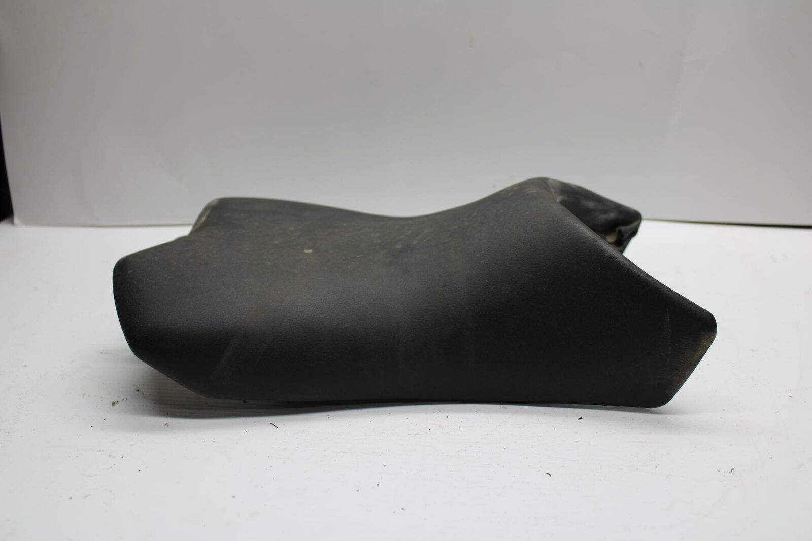 11-12 KAWASAKI Z1000 FRONT DRIVERS SEAT PAD SADDLE PILLION BB249