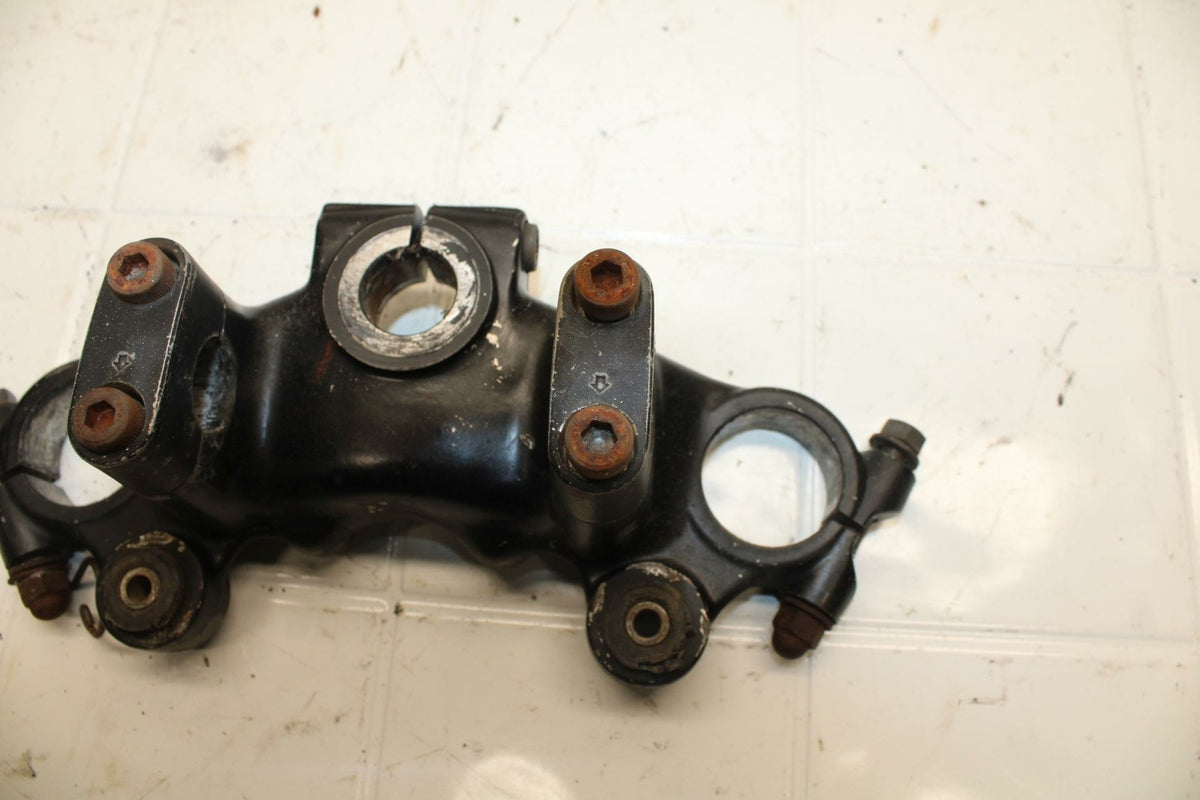 80-83 YAMAHA MAXIM 650 XJ650 FORKS UPPER TRIPLE TREE CLAMP BB403