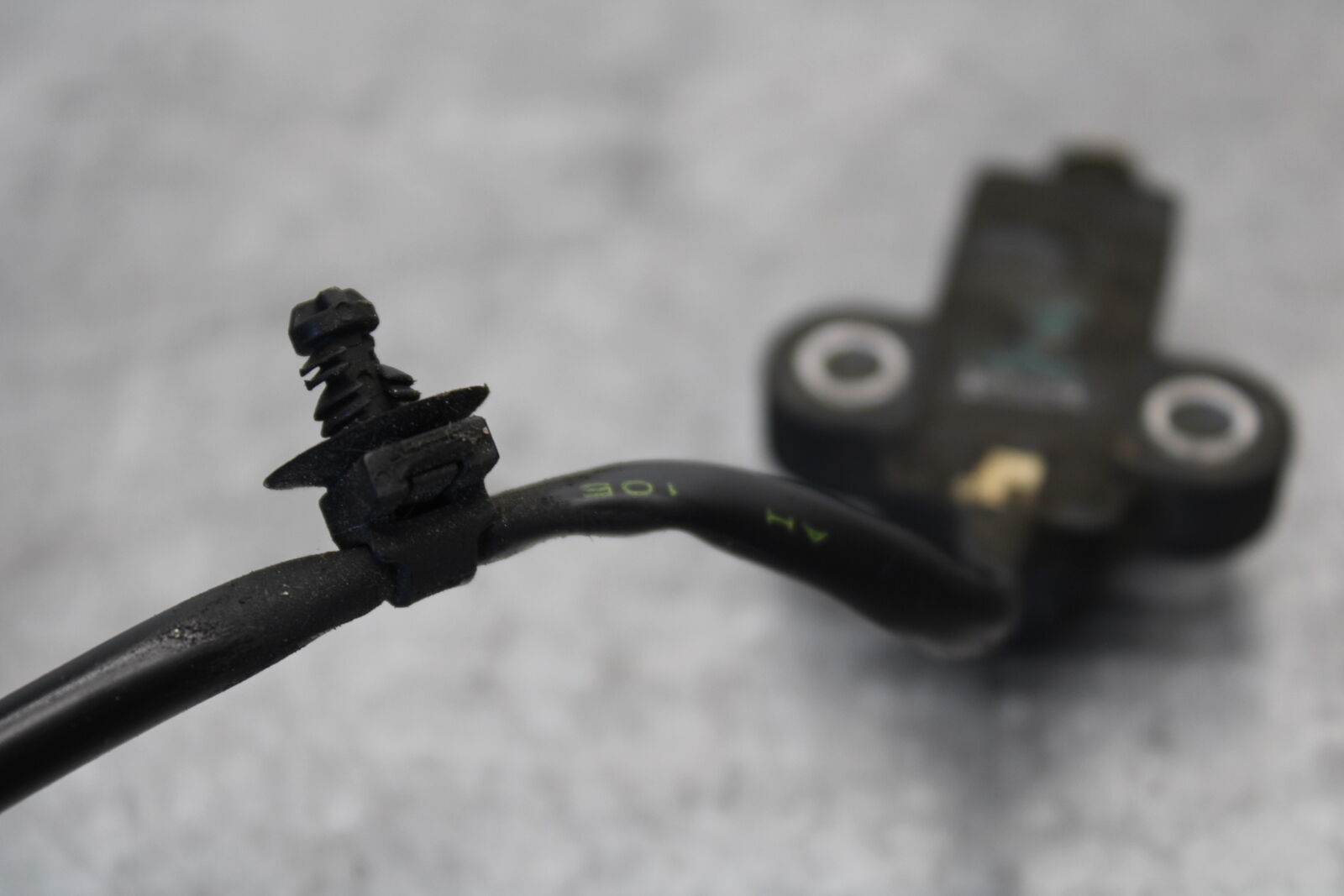 04-05 SUZUKI GSXR600 KICKSTAND SIDE KICK STAND SENSOR 37840-35F10  BB658