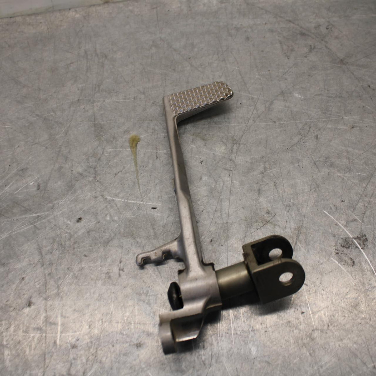 08-16 YAMAHA YZF R6 RIGHT REARSET BRAKE FOOT PEDAL 2C0-27211-00-00 BB436