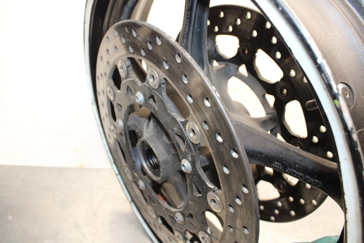 05 YAMAHA YZF R6S FRONT WHEEL LEFT RIGHT BRAKE ROTORS DISCS BB600