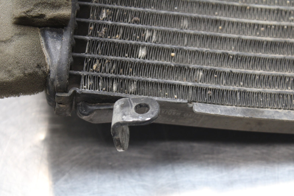 05 YAMAHA YZF R6 ENGINE RADIATOR MOTOR COOLER COOLING RADIATER BB858