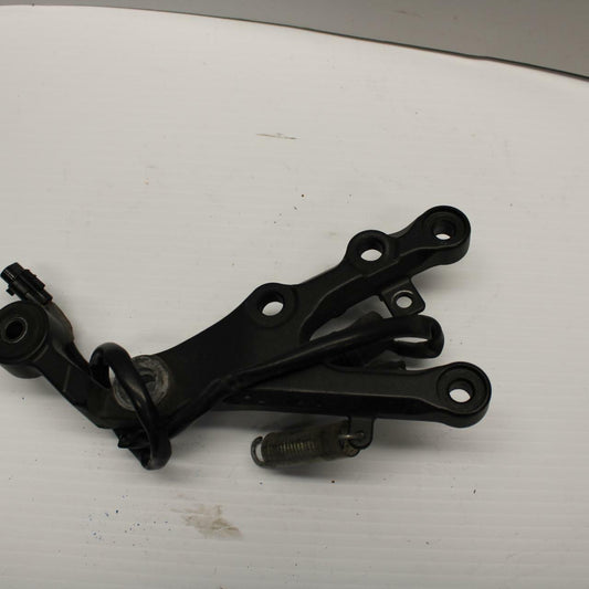 08-16 YAMAHA YZF R6 RIGHT REARSET REAR SET DRIVER BRACKET BB247