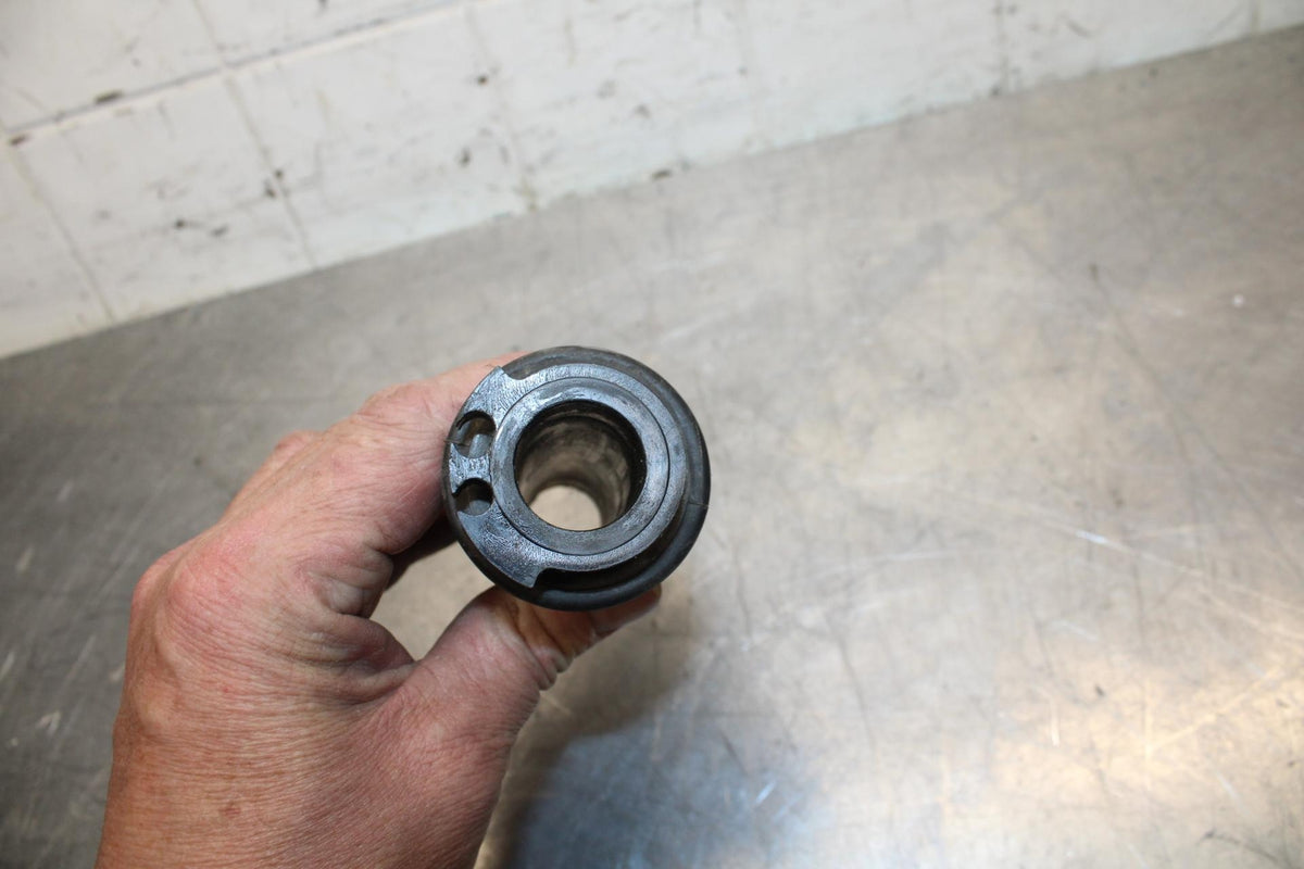 09-14 YAMAHA YZF R1 RIGHT THROTTLE GRIP 4C8-26240-00-00 BB471