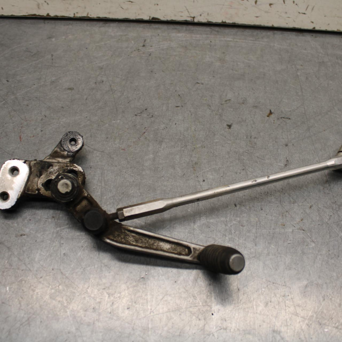 06-07 SUZUKI GSXR750 SHIFTER LINKAGE SHIFT LINK PEDAL  BB645