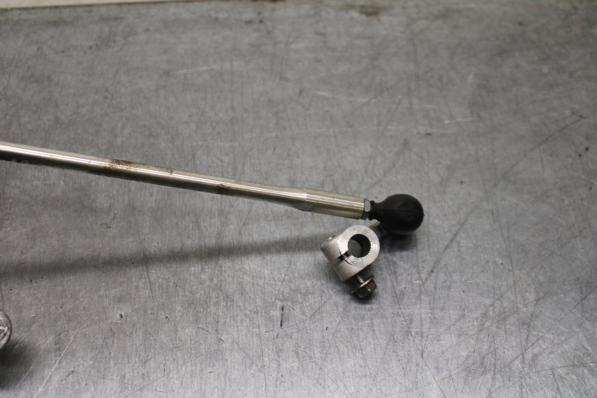 00-01 YAMAHA YZF R1 LEFT REARSET REAR SET DRIVER FOOT PEG REST STOP BB755