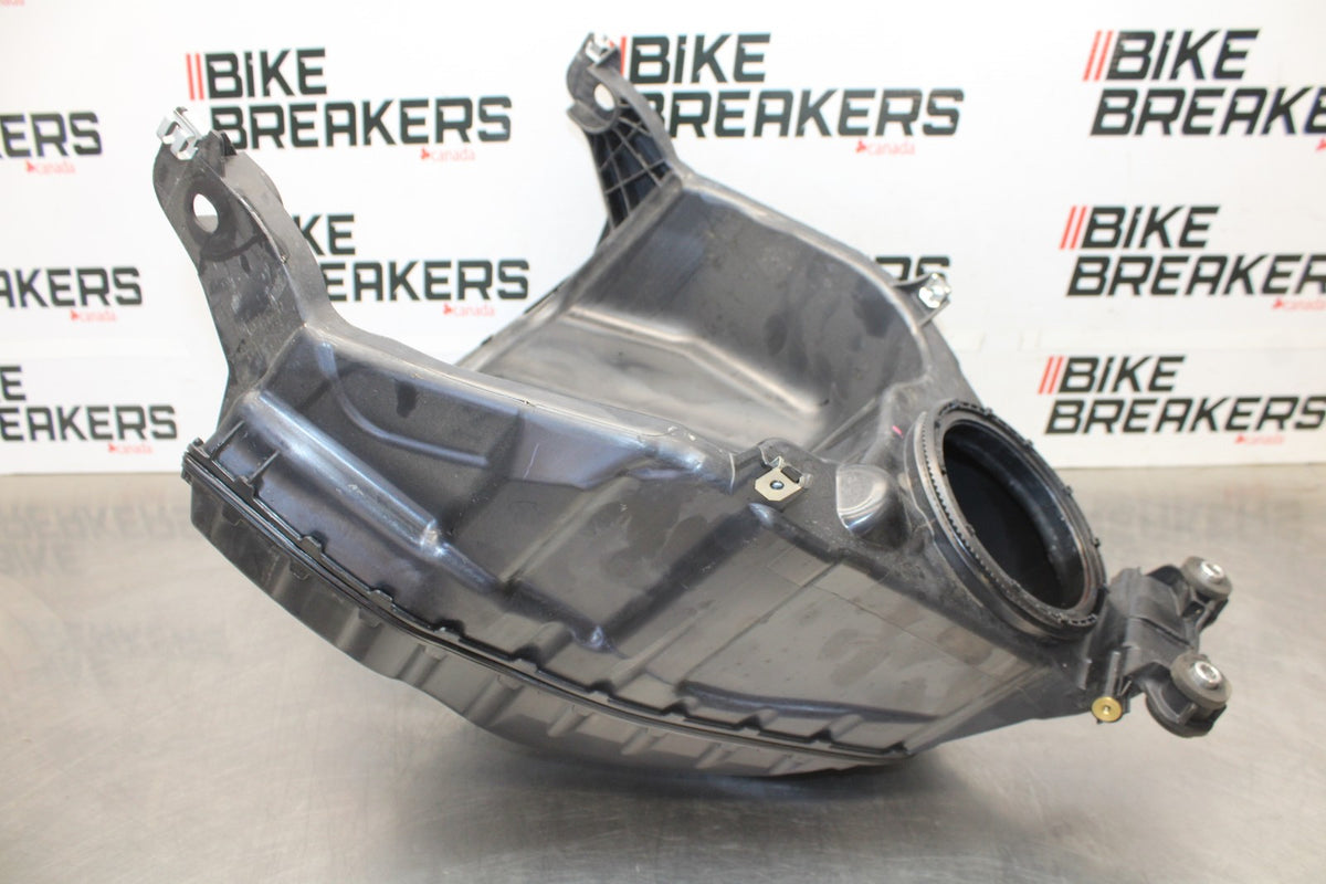 20-23 BMW F900R GAS TANK FUEL CELL PETROL RESERVOIR BB923