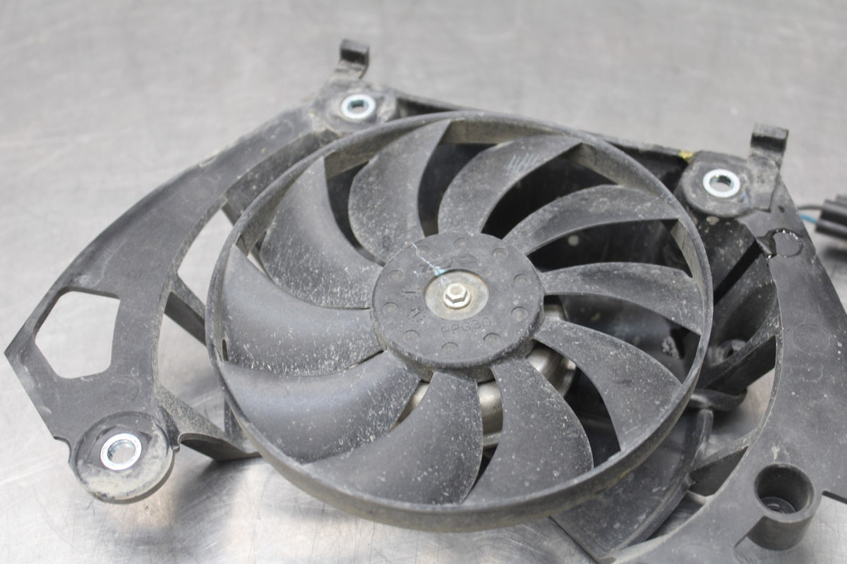 18 HONDA CB500F ENGINE RADIATOR COOLING FAN BB861