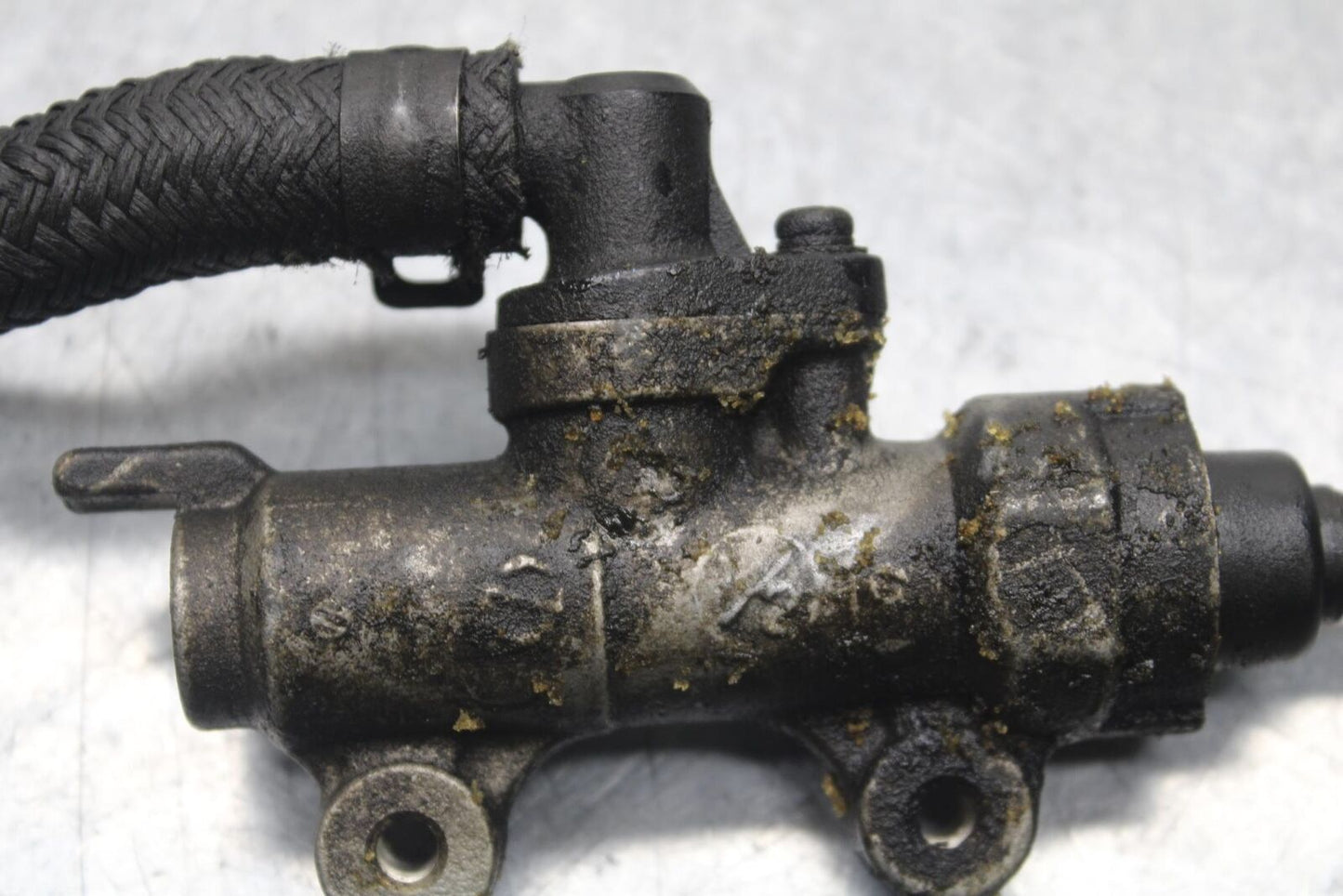 2001 Honda ST1100 REAR BACK BRAKE MASTER CYLINDER W RESERVOIR BB89