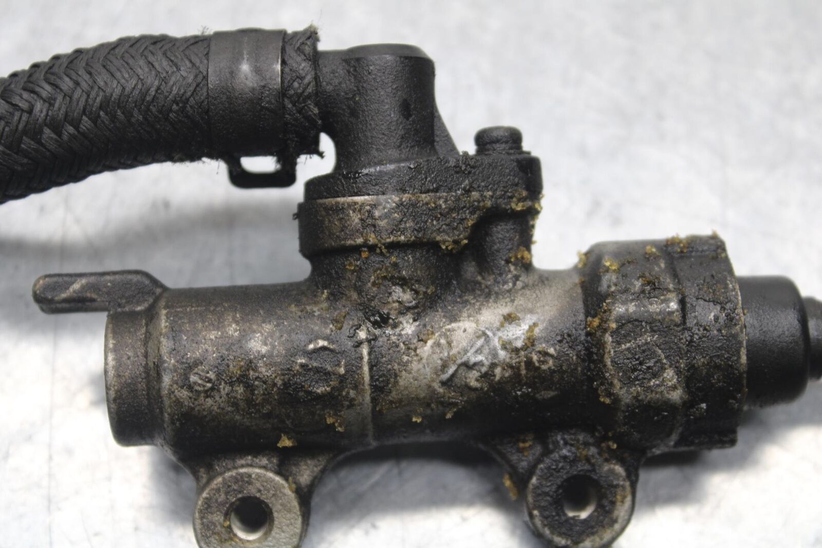 2001 Honda ST1100 REAR BACK BRAKE MASTER CYLINDER W RESERVOIR BB89