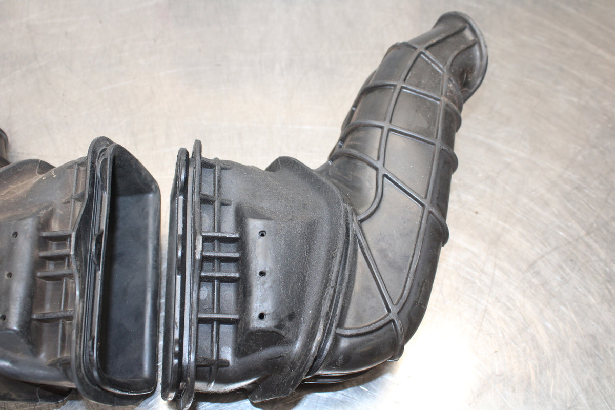 04-05 KAWASAKI NINJA ZX10R RIGHT LEFT AIR INTAKE DUCTS BB163