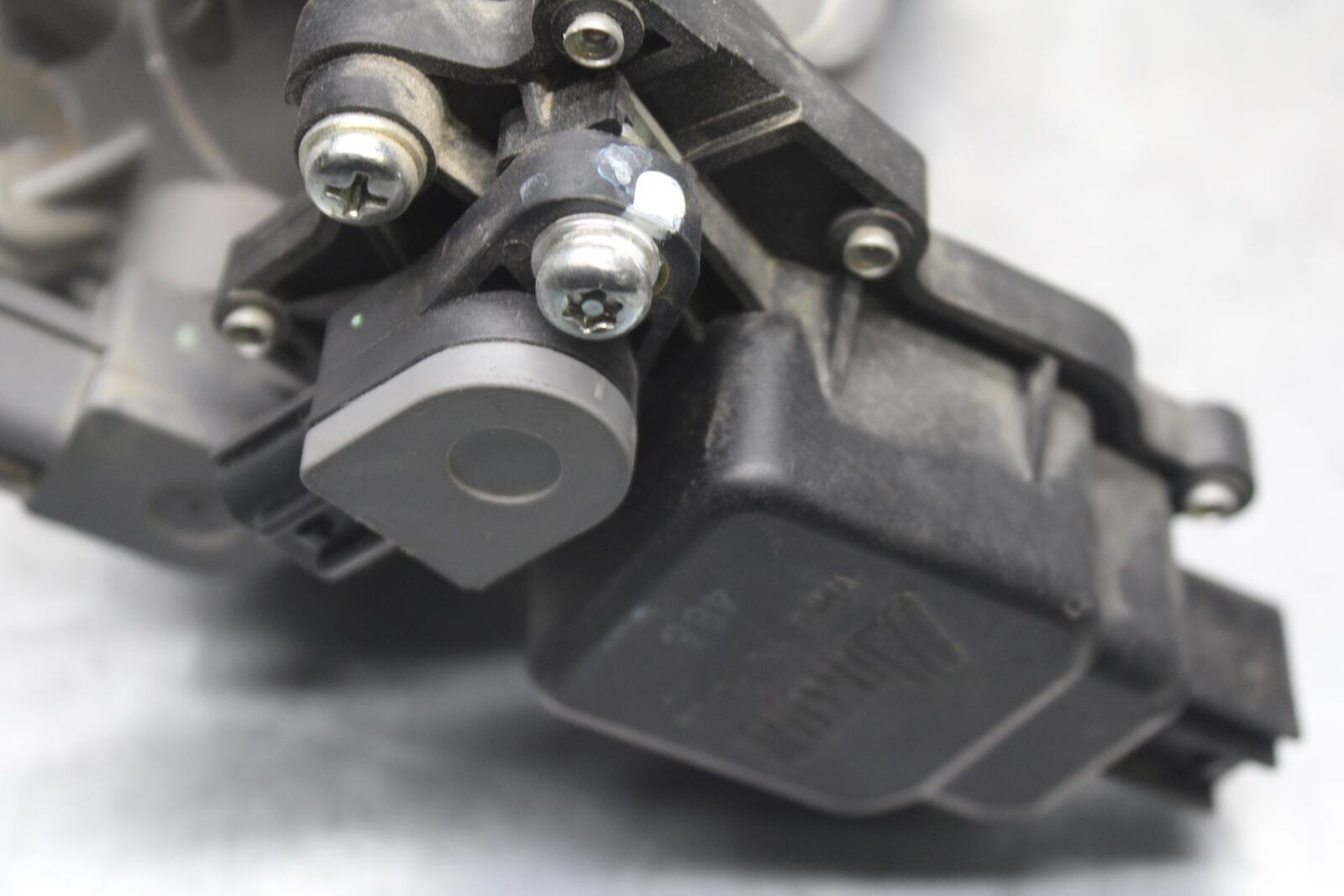 2015 Suzuki GSXR750 MAIN FUEL INJECTORS / THROTTLE BODIES 13406-15J20 BB595