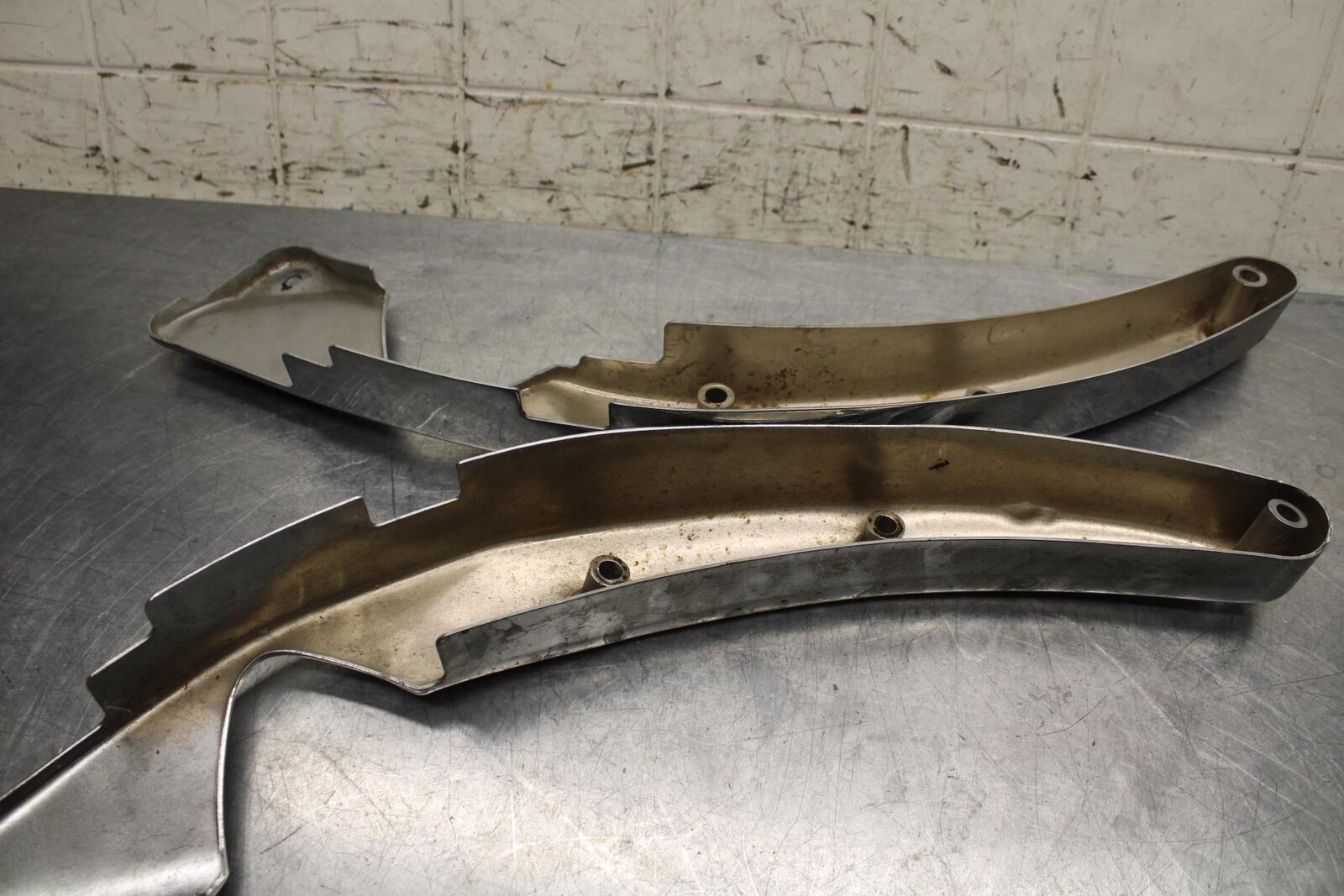 2005 Kawasaki Vulcan 1600 VN1600A Classic SIDE REAR COVER PANEL COWL  BB574