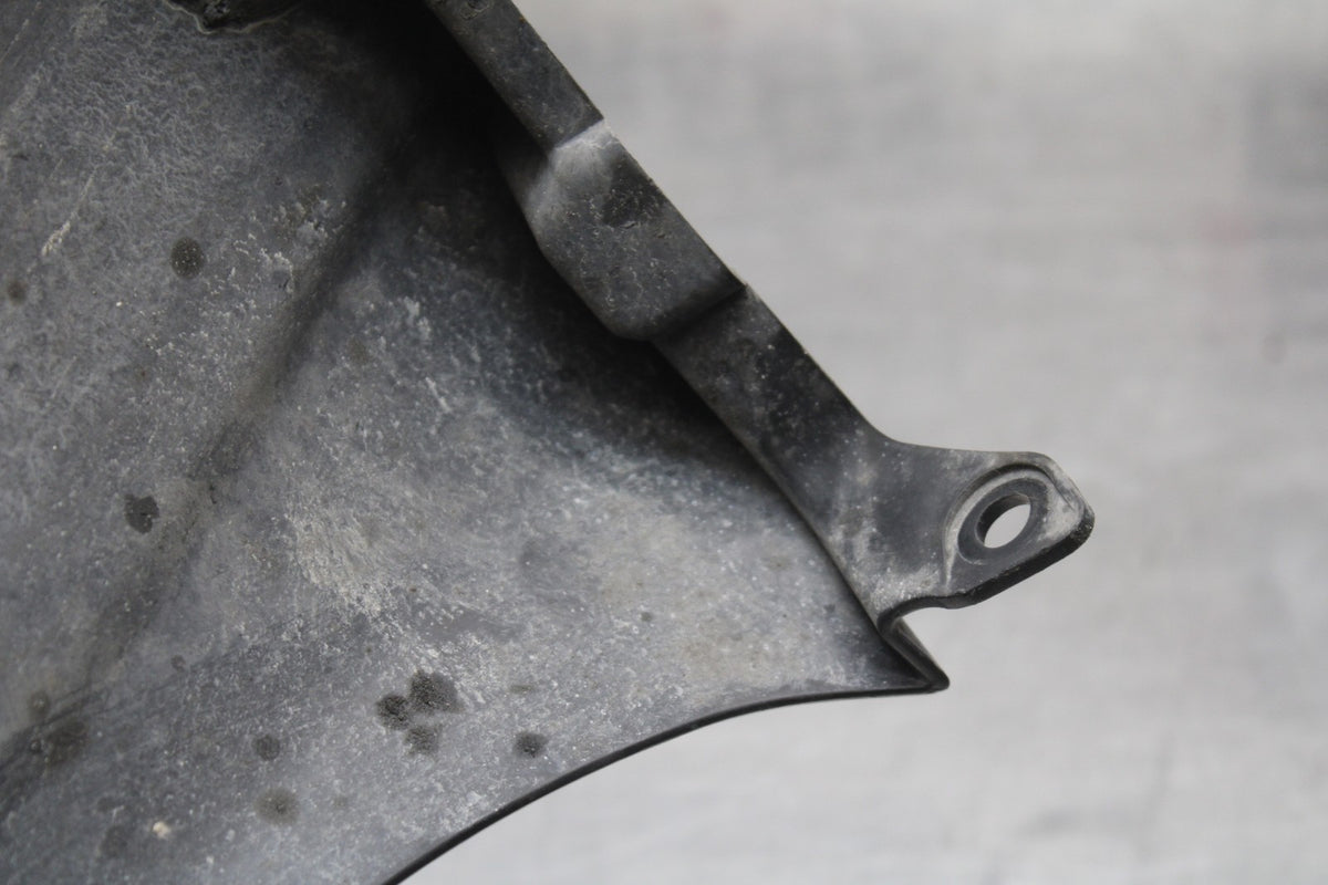 05-06 SUZUKI GSXR1000 REAR BACK WHEEL TIRE HUGGER FENDER BB857
