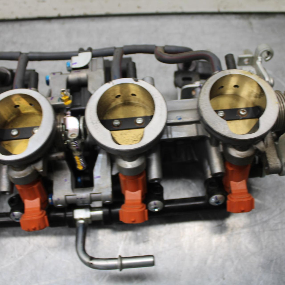 21 KAWASAKI NINJA ZX6R MAIN FUEL INJECTORS / THROTTLE BODIES 16163-1000 BB647