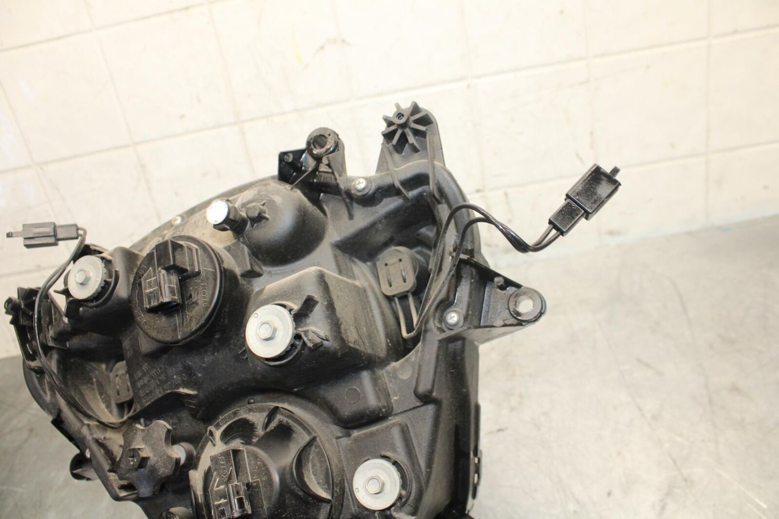 2016 Suzuki Bandit 1250S GSF1250SA ABS FRONT HEADLIGHT HEAD LIGHT BB509