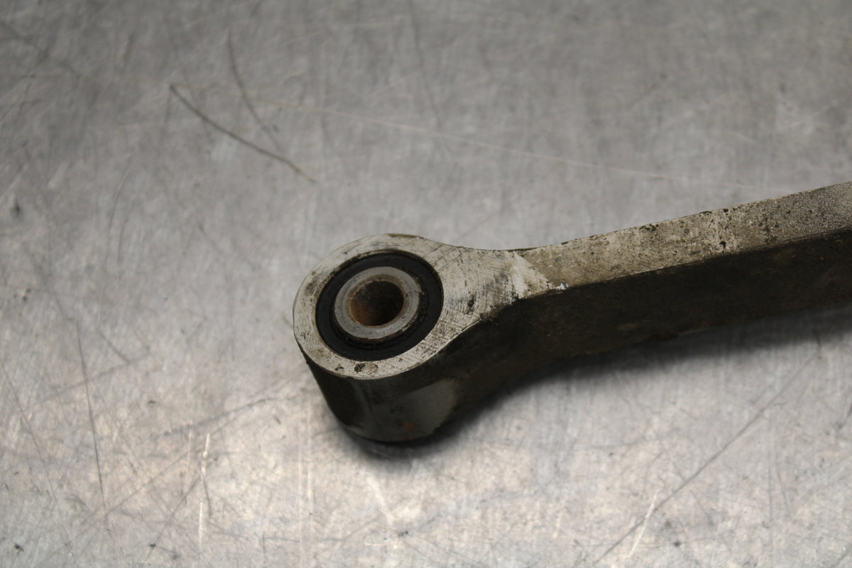 03-05 YAMAHA YZF R6  REAR DOGBONE SHOCK LINKAGE LINK BB751