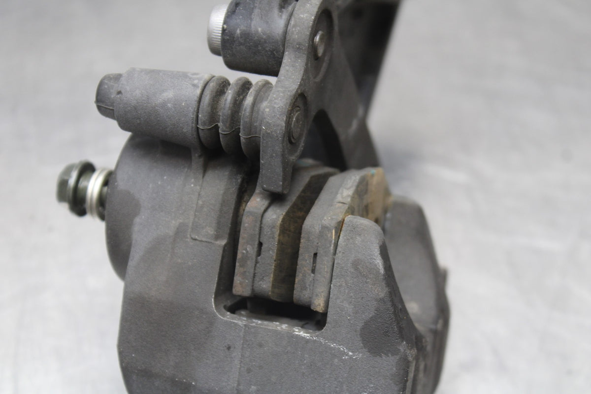 06 KAWASAKI NINJA 650 EX650 REAR BACK BRAKE CALIPER W MOUNT BRACKET BB823