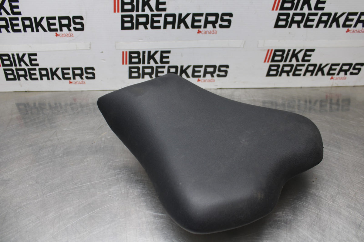 08 KAWASAKI NINJA ZX10R FRONT DRIVERS SEAT PAD SADDLE PILLION BB902