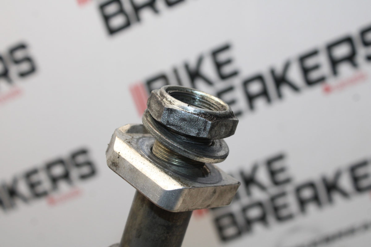 08-10 SUZUKI GSXR 600 REAR AXLE BACK WHEEL RIM PIVOT BOLT AXEL BB765