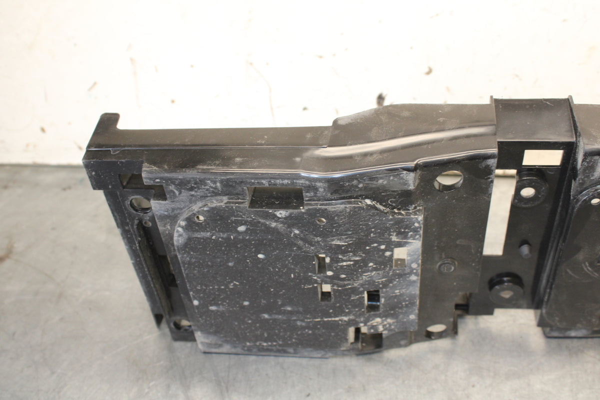08-16 YAMAHA YZF R6 REAR BACK TAIL UNDERTAIL BATTERY TRAY PLASTIC OEM BB665