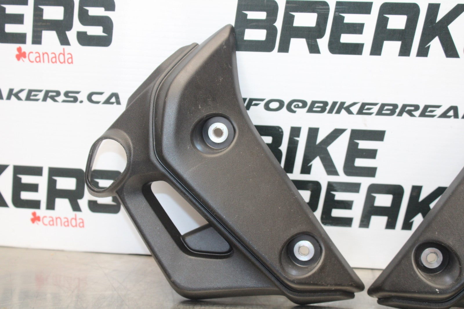 23-24 YAMAHA MT-07 ENGINE RADIATOR GUARD COVER TRIM SET BB194