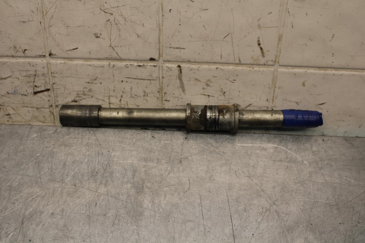 2012 Yamaha FZ8 FRONT WHEEL RIM AXLE PIVOT BOLT 39P-25181-00-00 BB550