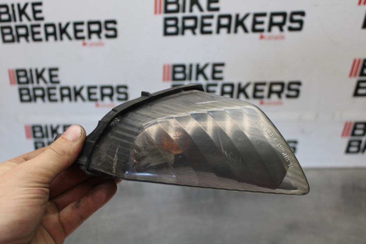 06-07 HONDA INTERCEPTOR 800 VFR800 FRONT LEFT RIGHT TURN SIGNALS LIGHT BB917