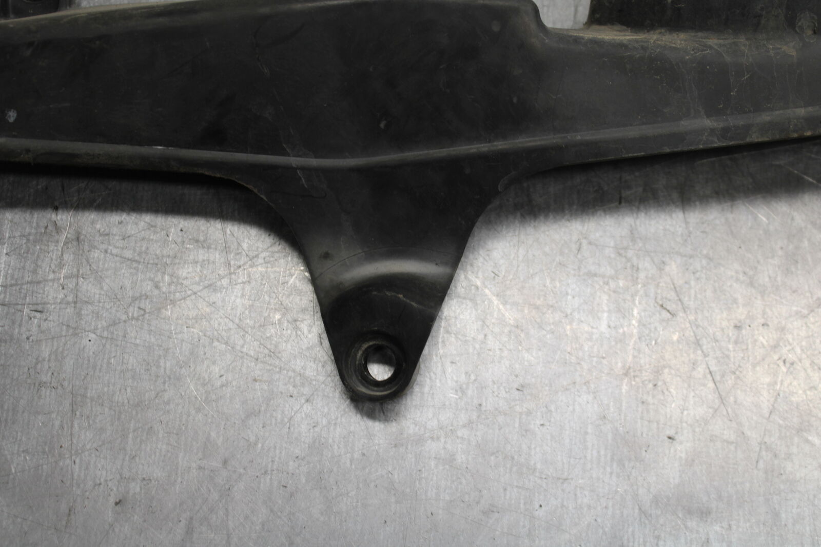 05-06 HONDA CBR600RR REAR BACK DRIVE CHAIN GUARD COVER SHIELD BB727