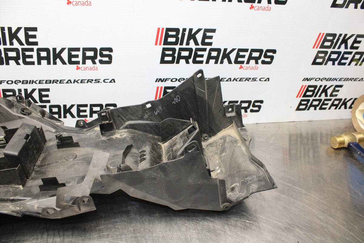 13-17 KAWASAKI NINJA 300 EX300 REAR TAIL UNDERTAIL BATTERY TRAY PLASTIC BB187