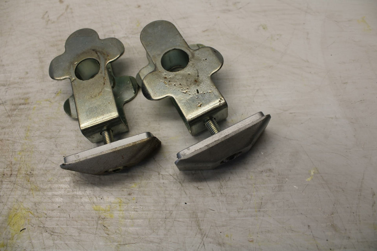 07-12 SUZUKI BANDIT 650F SWINGARM CHAIN TENSIONER ADJUSTMENT BRACKETS  BB280