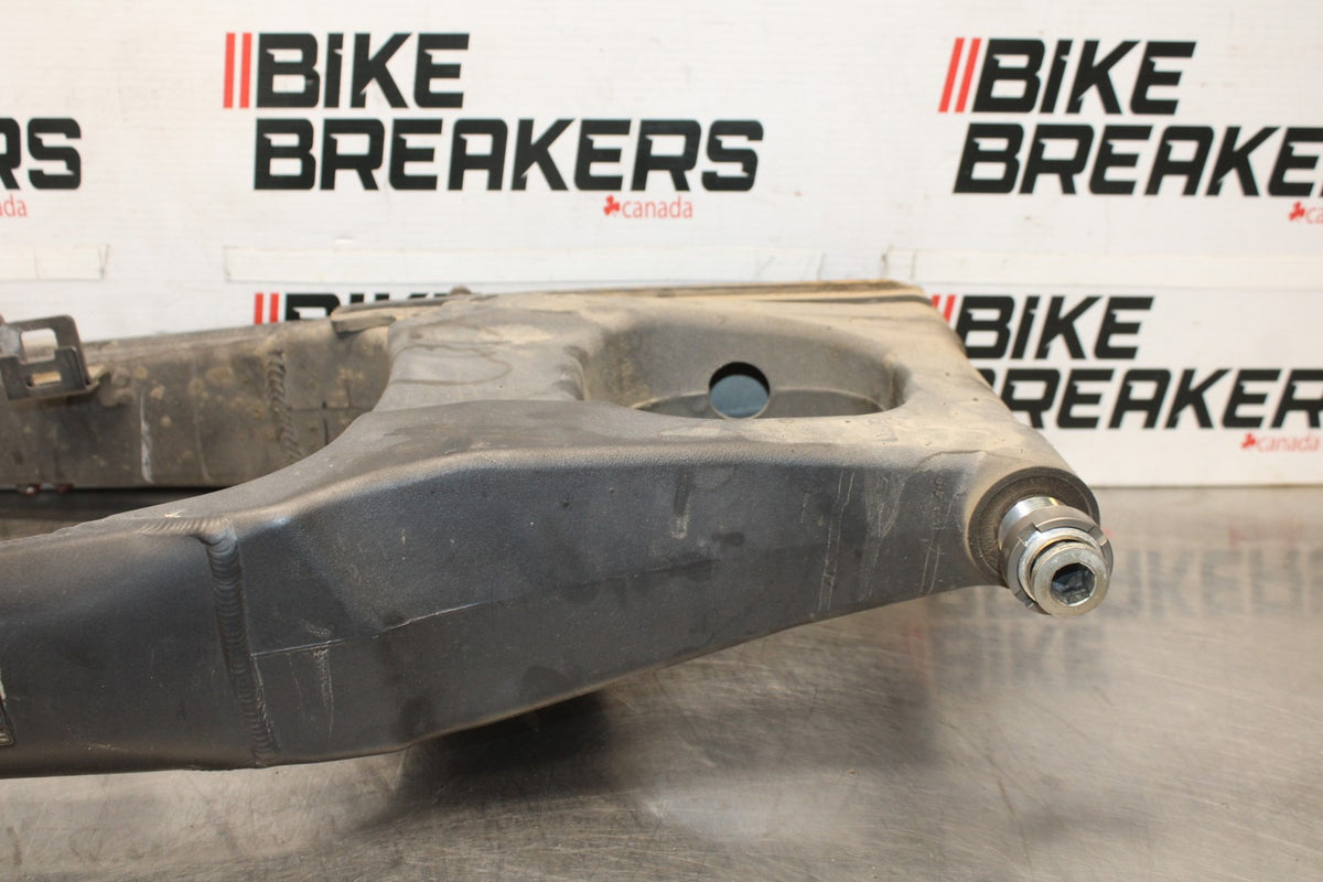 08-09 KAWASAKI NINJA ZX14R REAR SWINGARM BACK SUSPENSION SWING ARM BB932
