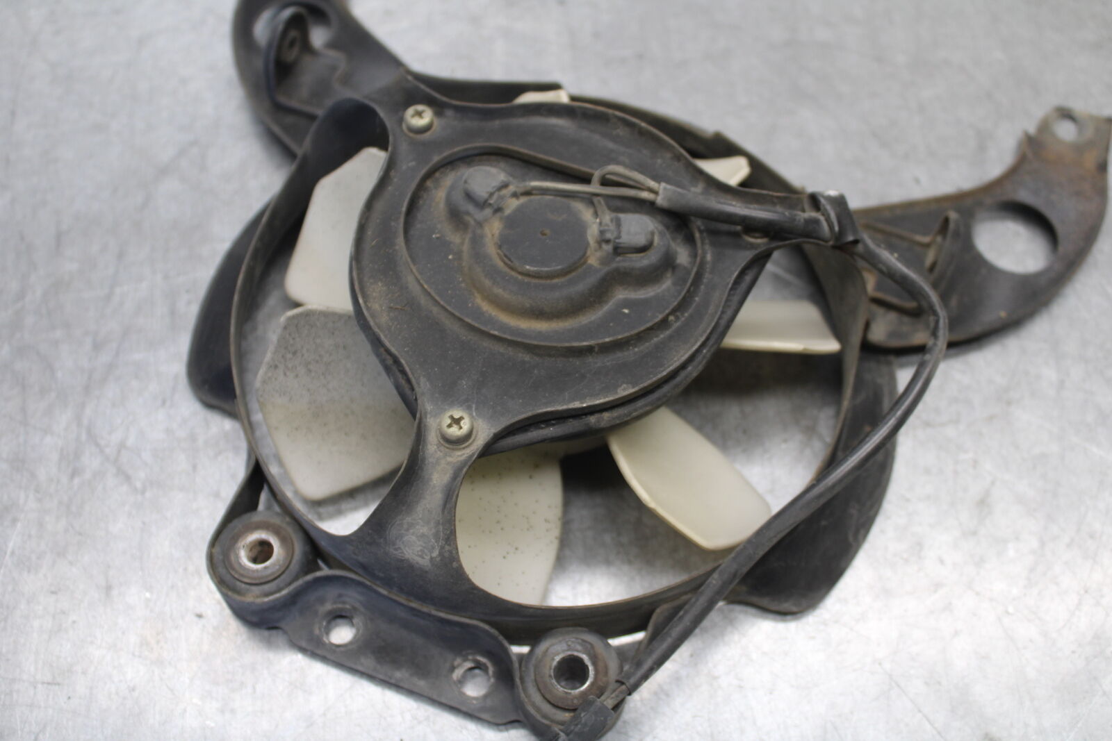 85-86 SUZUKI MADURA 1200 ENGINE RADIATOR COOLING FAN  BB691