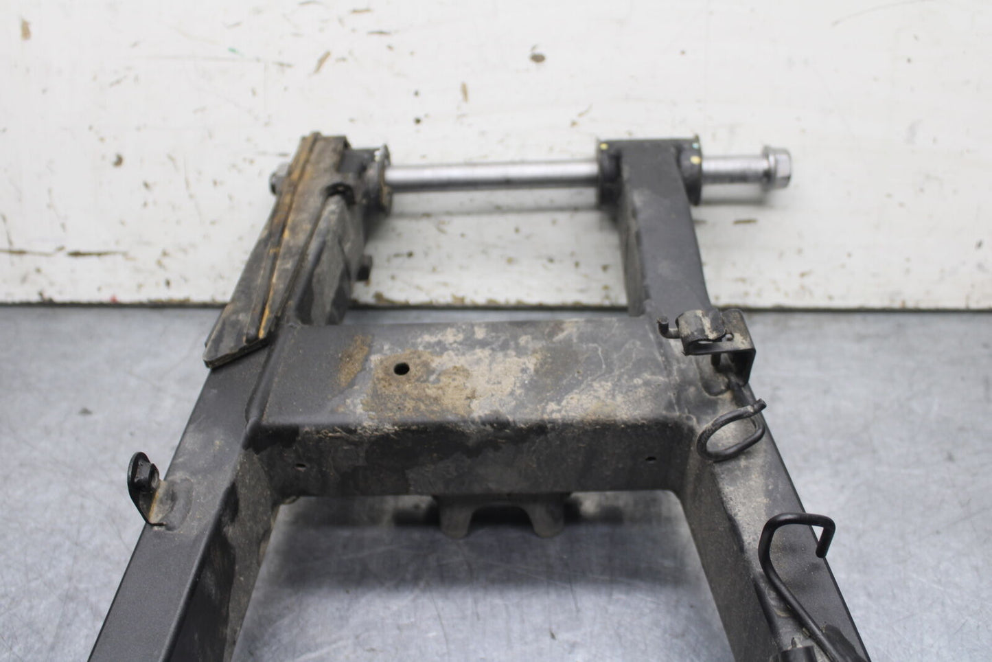 18-23 KAWASAKI NINJA 400 EX400 ABS REAR SWINGARM BACK SUSPENSION SWING ARM BB747