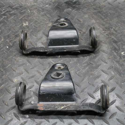 78 SUZUKI GS550E HEADLIGHT HEAD LIGHT LAMP TRIM MOUNT SUPPORT  BB212