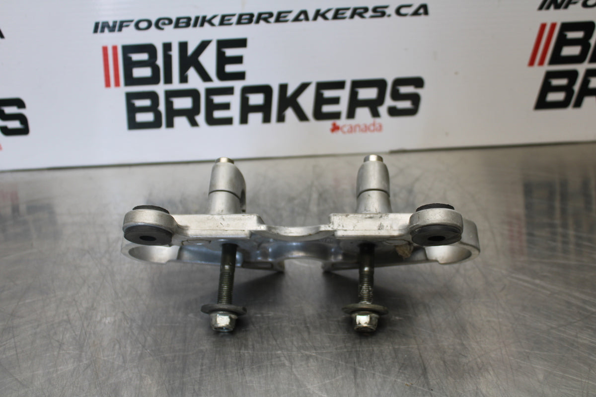 04-09 SUZUKI GS500F HANDLEBAR RISERS BB165