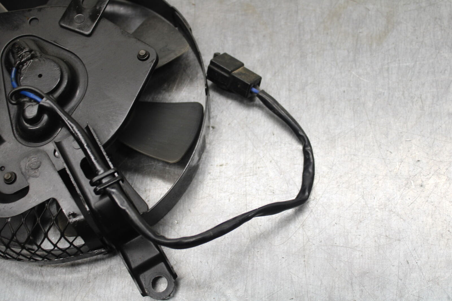 05-06 SUZUKI GSXR1000 ENGINE RADIATOR COOLING FAN BB113