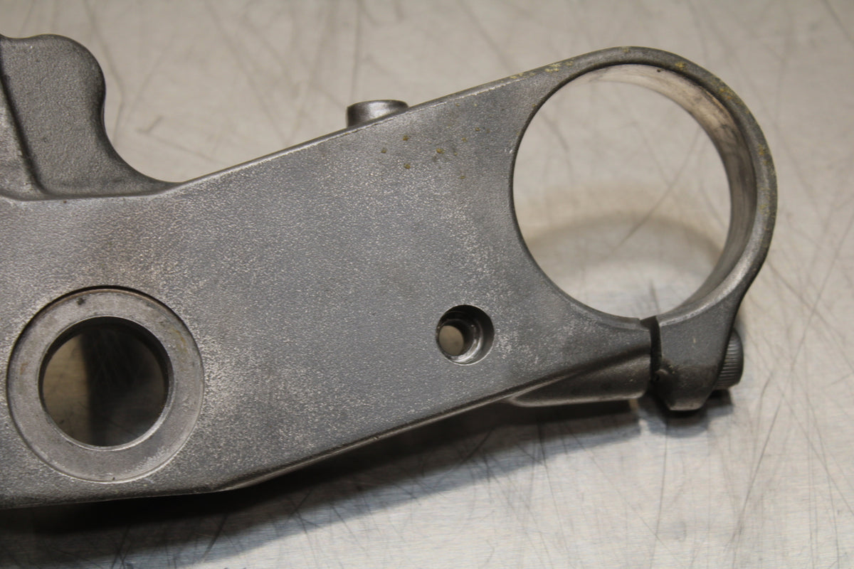 96 YAMAHA YZF750R FORKS UPPER TRIPLE TREE CLAMP BB137